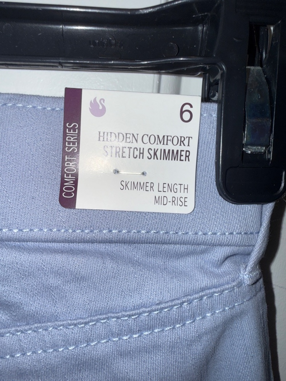 Gloria Vanderbilt Pale Blue Capri Pants - Picture 5 of 5